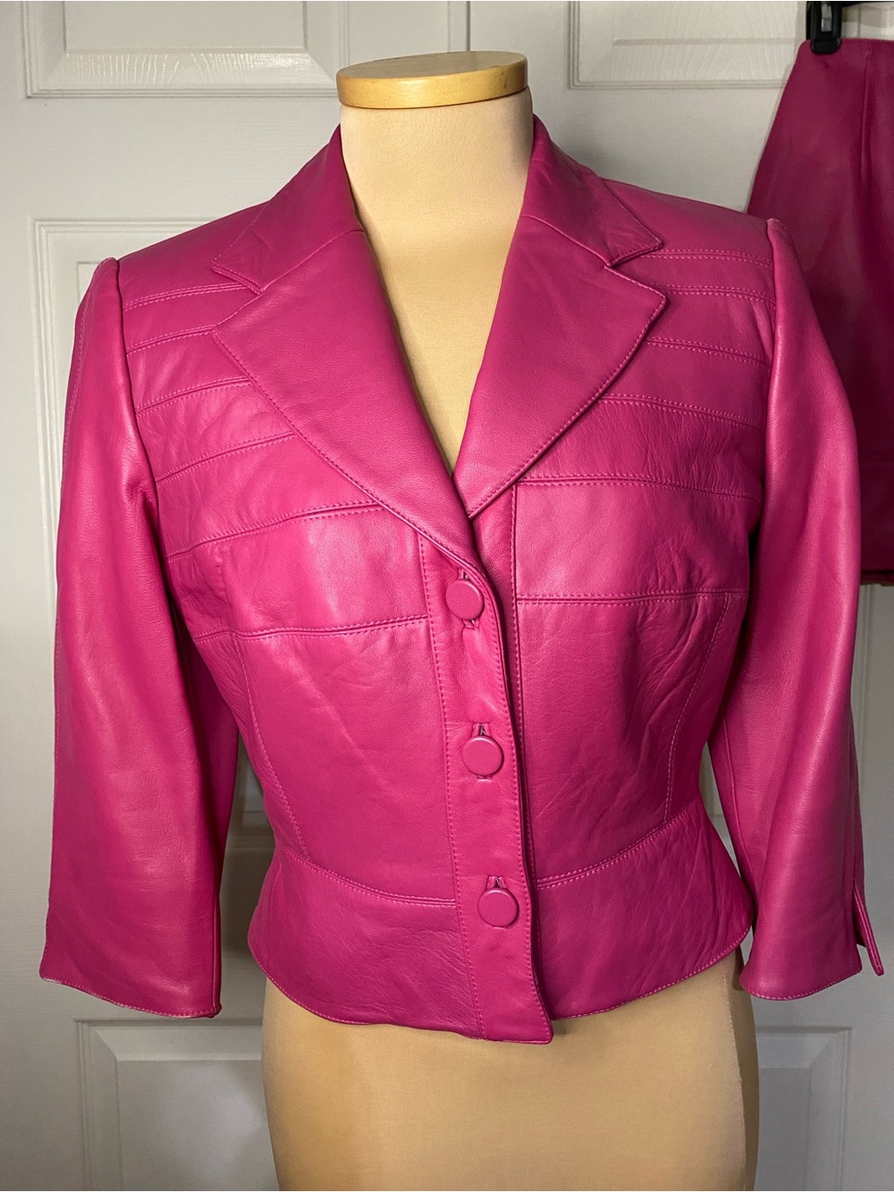 Alberto Makali Vintage Pink Leather Blazer & Mini Skirt Set — Size 4, Barbiecore - Picture 2 of 12